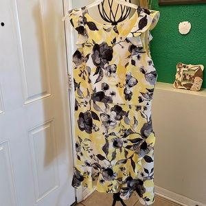 Donna Morgan Ruffle SZ 16